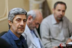 دیدار دختر امام(ره) با همسران شهدای مدافع حرم و نثار شاخه های گل بر سر مزار شهدای اصفهان (۱)
 12