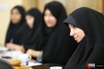 دیدار دختر امام(ره) با همسران شهدای مدافع حرم و نثار شاخه های گل بر سر مزار شهدای اصفهان (۱)
 13