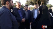 دیدار دختر امام(ره) با همسران شهدای مدافع حرم و نثار شاخه های گل بر سر مزار شهدای اصفهان (۱)
 20