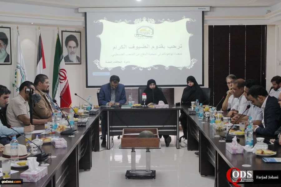 وفد تونسي يلتقي بكريمة الامام الخميني(رض) في طهران 8