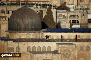 Israeli police ban Waqf employee from Al-Aqsa