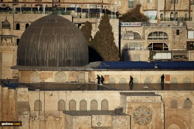 Israeli police ban Waqf employee from Al-Aqsa 2