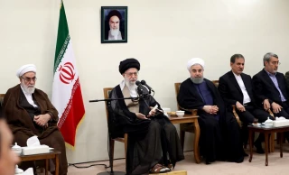 ۱۲ توصیه رهبر معظم انقلاب اسلامی در دیدار رئیس جمهور و هیئت دولت دوازدهم؛

در دیپلماسی به هنجارهای انقلابی افتخار و از ایستادگی مقابل سلطه احساس عزت کنید