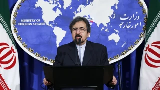 قاسمی اقدامات دیپلماتیک تهران برای پیگیری وضعیت مسلمانان میانمار را تشریح کرد:

سفر هیاتی از ایران به میانمار درصورت صدور مجوز از سوی دولت این کشور