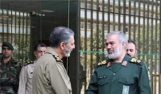 خلال لقاء العميد فدوي واللواء موسوي؛

بحرية الجيش والحرس الثوري تؤكدان تآزرهما لتكريس اقتدار ايران البحري