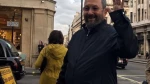 وجود ملفات تثبت ارتكابه جرائم حرب بحق الفلسطينيين؛

منظمة حقوقية تطالب باعتقال إيهود باراك في لندن 2