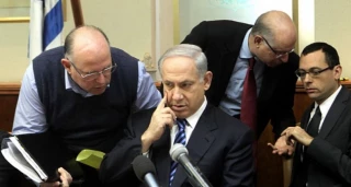 تسليم السلاح والاعتراف بالكيان

"الكابينت" يكشف عن 7 شروط للتعامل مع الحكومة الفلسطينية في ضوء المصالحة