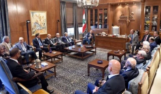 خلال لقاء مع عدد من النواب اليوم لبحث الاعتداءات والانتهاكات الإسرائيلية؛

نبيه بري يكشف مخططا إسرائيليا لبناء جدار على الحدود اللبنانية