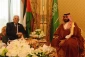 روزنامه تایمز انگلیس اعلام کرد:

 بن سلمان بر محمود عباس برای پذیرش پیشنهاد ترامپ فشار می آورد