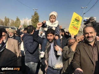 آخرین واکنش ها در برابر اقدام ترامپ برای انتقال پایتخت از تل آویو به قدس:

فراخوان بزرگ امت اسلامی از ایران ، عراق ، اردن تا موریتانی //ملتهای اسلامی همواره جور سازمانهای ورشکسته عربی را می کشند// حضور امروز یک وظیفه تاریخی است //تظاهرات امروز نماد عملی وحدت اسلامی است