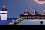خلال كلمته في أعمال القمّة الإسلاميّة؛

ابومازن: إذا مر وعد بلفور لم ولن يمر وعد ترامب و لن نقبل ان يكون لامريكا دور في عملية السلام 2