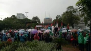 Despite heavy rain and flood, Indonesians protest against Tump's decision on al-Qods 4
