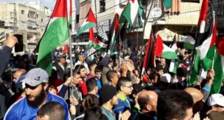 أمام مقر الاسكوا في بيروت؛

أحزاب لبنانية وفلسطينية تنظم اعتصاماً تضامنياً حاشد مع القدس