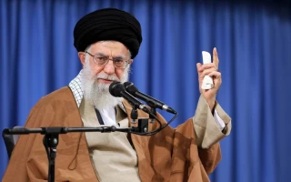 قائد الثورة خلال استقباله اليوم الاربعاء اعضاء مجلس التنسيق للاعلام الاسلامي في انحاء البلاد؛

أمريكا عدوّنا الأساسي الذي يدعم جرائم الصهاينة في فلسطين والكيان السعودي في اليمن