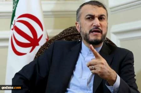 عبداللهيان مخاطباً الرئيس الأمريكي:

 لا تنفعل..حساب المخلّين بالأمن يختلف عن حساب المواطنين الذين يطالبون بحقوقهم!
 2