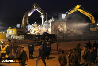Israeli forces kill two Palestinians, raze three homes in West Bank