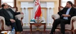 خلال لقائه ممثل حركة حماس في طهران؛

عبداللهيان: مساعي تطبيع العلاقات مع تل ابيب من قبل بعض الدول العربية ستبوء بالفشل

 2