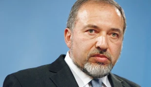 در تحلیل پژوهشگر مقیم فرانسه بررسی شد

احتمالات 10گانه پیروزی محور مقاومت در جنگ آینده/عوامل دور شدن آمریکا و اسرائیل از دروازه‌های جهنم 4