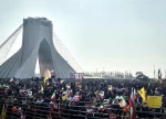 المسيرات في طهران انطلقت عبر 10 مسارات كبرى تنتهي جميعها الى ميدان آزادي (الحرية)؛

انطلاق المسيرات المليونية في كافة أنحاء ايران بذكرى انتصار الثورة الاسلامية 2