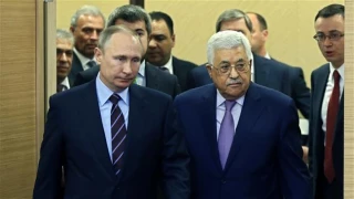 Abbas in Moscow to discuss larger Russia role with Putin