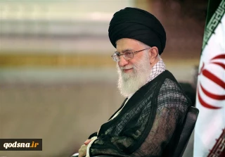 مؤكدا علي أن الشعب عبر عن التزامه بتطلعات الامام الراحل؛

قائد الثورة يشكر الشعب الايراني على المشاركة الواسعة في مسيرات ذكرى انتصار الثورة الاسلامية