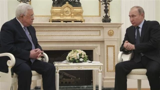 Abbas meets Putin in Moscow to discuss US mediation role