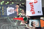دختران و پسران واقعی میدان انقلاب...
عکاس:  فهیمه محسنی ، مجید مرادی 13