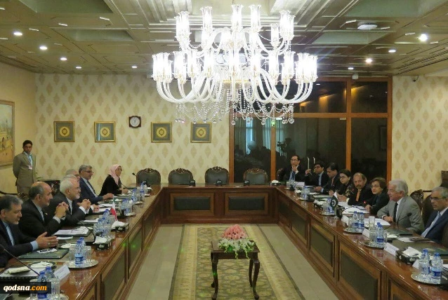 Iran ready to supply safe energy for neighboring Pakistan: FM
 2