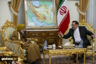 وزير الخارجية العماني بدور ايران في ارساء الاستقرار والامن في المنطقة

شمخاني: ايران وعمان لديهما وجهة نظر مشتركة حيال أزمة اليمن
