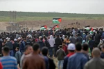 الفلسطينيون يحيون يوم الأرض بمسيرات العودة في غزة 11