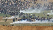 الفلسطينيون يحيون يوم الأرض بمسيرات العودة في غزة 15
