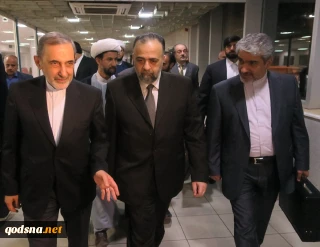 مؤكدا علي ان ايران تحمي الأراضي السورية بكل ما اُوتيت من قوة؛

ولايتي: الأعداء لم يحققوا انتصاراً خلال السبع سنوات الأخيرة في سوريا وسوف لن يحققوا شيئاً في المستقبل