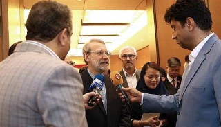 دکتر لاریجانی در جمع خبرنگاران مطرح کرد:

رایزنی پارلمان ایران و ویتنام برای گسترش و رفع موانع تجاری و توریستی