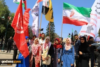 مردم غزه ضمن به آتش کشیدن پرچم آمریکا، پرچم ایران را به اهتزاز درآوردند؛

حمایت از قلب محور مقاومت «ایران»، در پایتخت مقاومت «غزه» + تصاویر