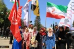 إحراق العلم الامريكي ورفع العلم الإيراني في تظاهرة بقطاع غزة 2