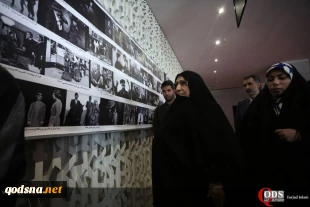 ضمن بازدید از بخش های مختلف سی و ششمین جشنواره فیلم فجر:

دختر حضرت امام (ره) با هنرمندان داخلی و خارجی دیدار کرد 2
