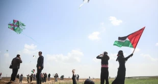 گزارش قدسنا از تحولات فلسطین:

45 شهید و 6793 زخمی از ابتدای راهپیمایی بازگشت تاکنون/وحشت صهیونیستها از پرواز بادبادکها در غزه 2