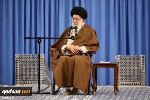 رهبر انقلاب اسلامی در دیدار شرکت کنندگان در کنگره «نقش شیعه در پیدایش وگسترش علوم اسلامی»:

برغم تلاش غربی‌ها امروز «بیداری» در دنیای اسلام بوجود آمده است/مهمترین نیاز امروز دنیای اسلام، وحدت و پیشرفت علمی است
 2