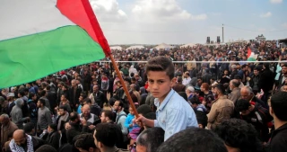 الشعب الفلسطيني سيواصل المقاومة حتى النصر

الهيئة الوطنية لمسيرات العودة: مستمرون في فعالياتنا بشكل يومي