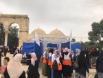 تلاش مردم روزه دار فلسطین برای اقامه نماز در مسجد الاقصی

 8