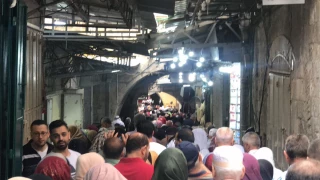 تلاش روزه داران فلسطین برای

 ورود به مسجد الاقصی