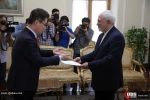 تقدیم استوارنامه سفرای جدید انگلیس و کره جنوبی به دکتر ظریف 15