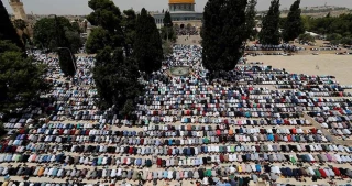 Kerinduan Shalat di al-Aqsha Hancurkan Derita di Pos-pos Militer