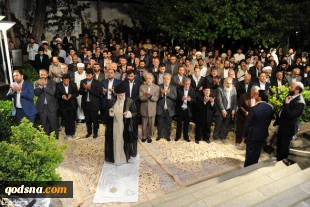 رهبر معظم انقلاب اسلامی در دیدار جمعی از شاعران و استادان زبان و ادب پارسی:

بکوشید شعر فارسی عفیف، حکمت‌آمیز و امیدآفرین باقی بماند 3