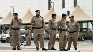 Assailants kill Saudi policeman, attack military site