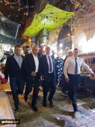اهالی قدس یک سازشکار را از مسجدالاقصی اخراج کردند