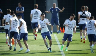 قرار المنتخب الأرجنتيني بإلغاء المباراة، جاء بعد سلسلة كبيرة من الضغوطات الفلسطينية والدولية

إلغاء مباراة الأرجنتين.. صدمة لـ "إسرائيل" تبقيها في العزلة وتكشف زيفها