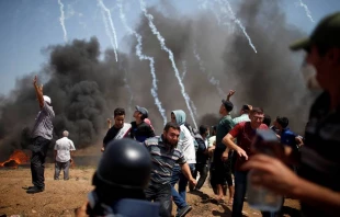 منابع فلسطینی و صهیوینستی اعلام کردند:

شهادت 4 فلسطینی و مجروحیت 525 نفر دیگر/آتش سوزی گسترده در شهرک های همجوار غزه 5