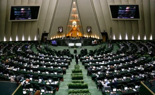 بیانیه فراکسیون نمایندگان ولایی مجلس شورای اسلامی:

با عبرت‌آموزی از گذشته از تصویب لایحه تامین مالی تروریسم خودداری شود/با توجه به خروج آمریکا از برجام برای تصویب عجله نکنیم