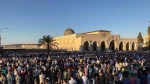 Warga Palestina Shalat Idul Fitri di al-Aqsa dan Perbatasan Gaza 2